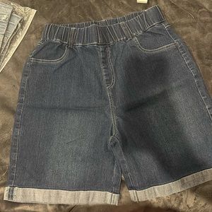 Jean shorts elastic top, no button or zipper. New in bag.